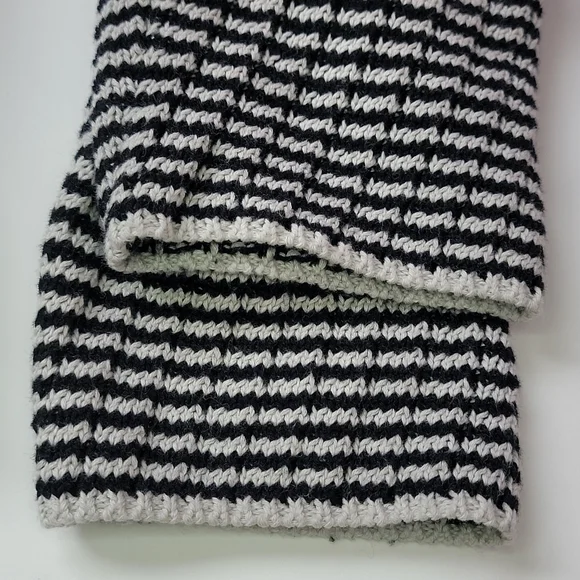 Cabi Fergie Chunky Split Hem Cowl Neck Wrap Sweater In Black White/Size M. - Picture 7 of 10